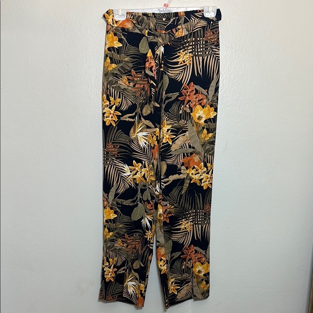 Worthington Black and Gold Tropical Print Pants